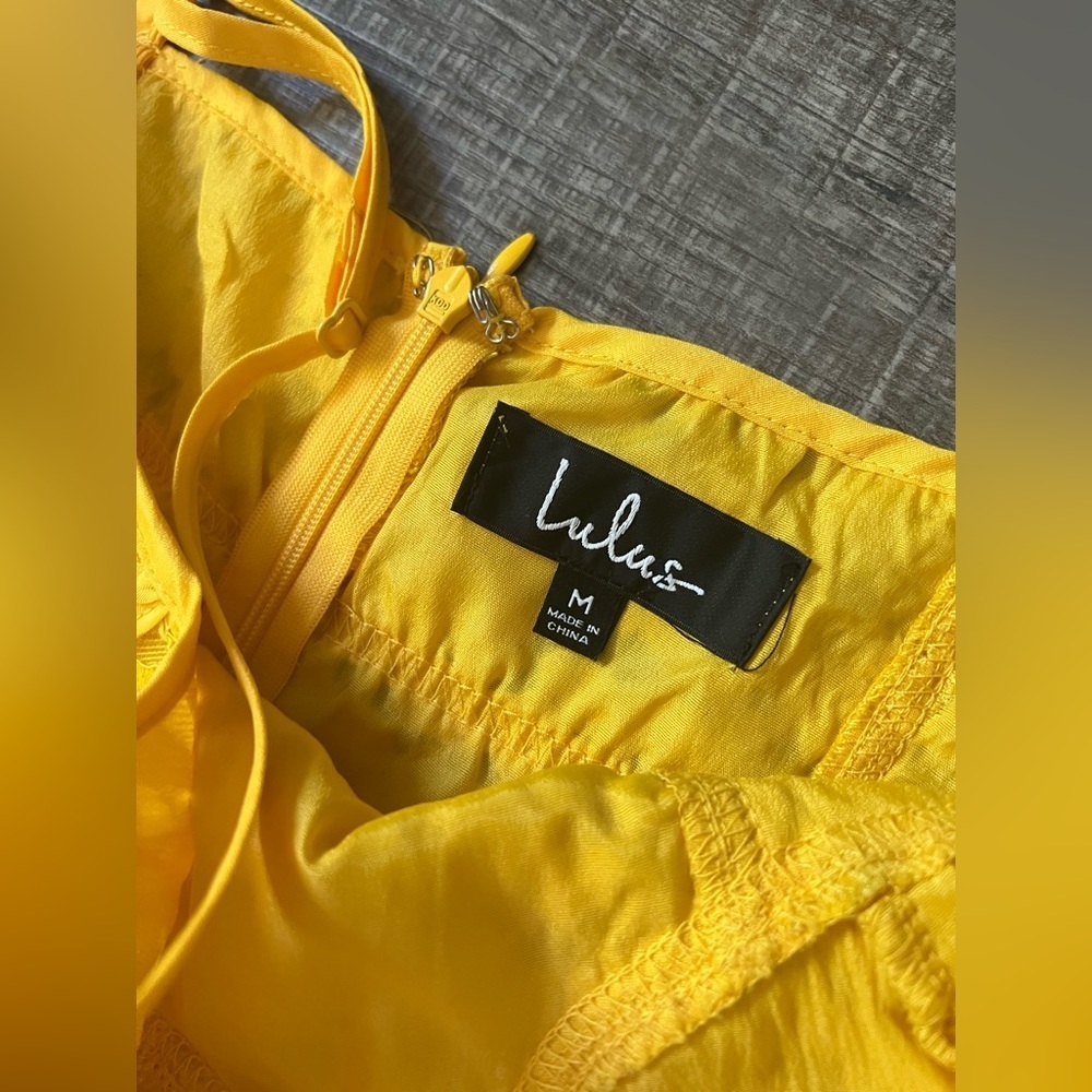 Lulu’s Love Me Right Yellow Lace Bodycon Midi Dress Medium Slit Sexy - Picture 5 of 5